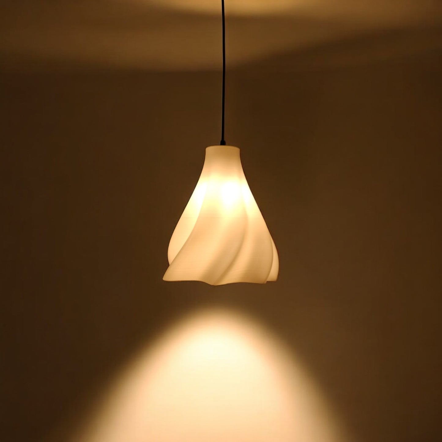 Silken Flow Lamp